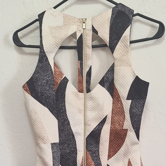 H&M Cutout Short A-Line Multicolor Women's Mini Dress Size 4 - Picture 4 of 5